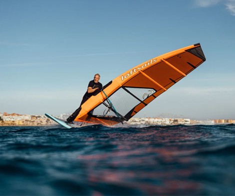 Loftsails Switchblade Race HD Orange 025  bei der Halse