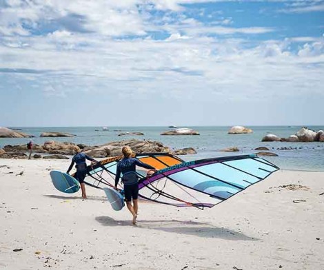 Neil Pryde Ryde HD Freeride Segel C4 2023 auf dem Weg zum Beach