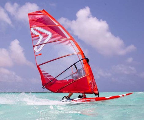 Severne Turbo GT 2020 Orange beim Windsurfen