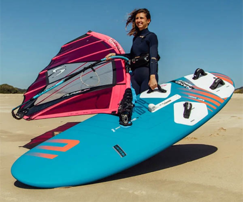 Exocet Nano V3 AST Schwert Board 024 vor dem Windsurfen