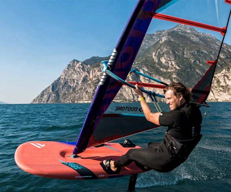 Fanatic Falcon Foil TE Windsurf 2023  beim Heizen