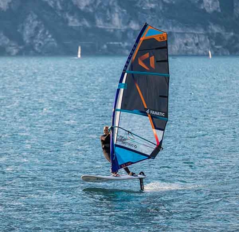 Fanatic Gecko Foil HRS 2023 beim Windsurffoilen