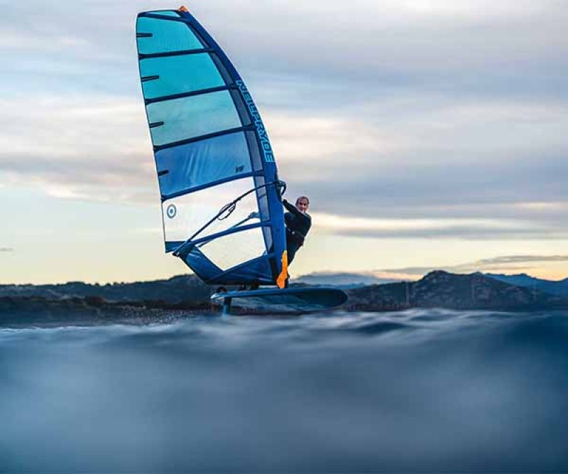 JP Super Lightwind Board Wood Pro 166 beim Foilen