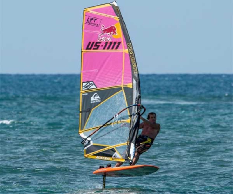 Naish Hover WS Foiling 2020 beim Foilen