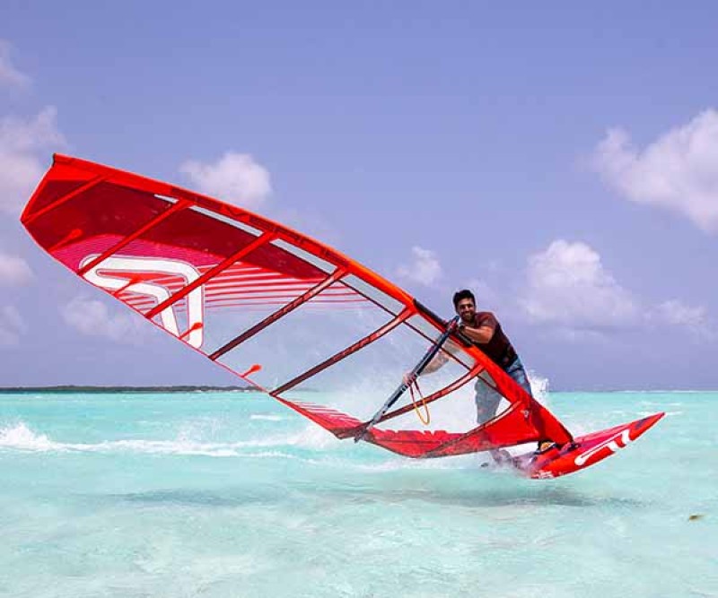 Severne NCX 2020 Rot beim Windsurfen