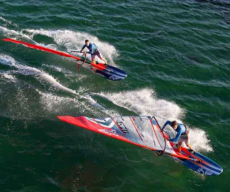 Starboard iSonic Speed Slalom Carbon Reflex 2020 bei der Race Jibe